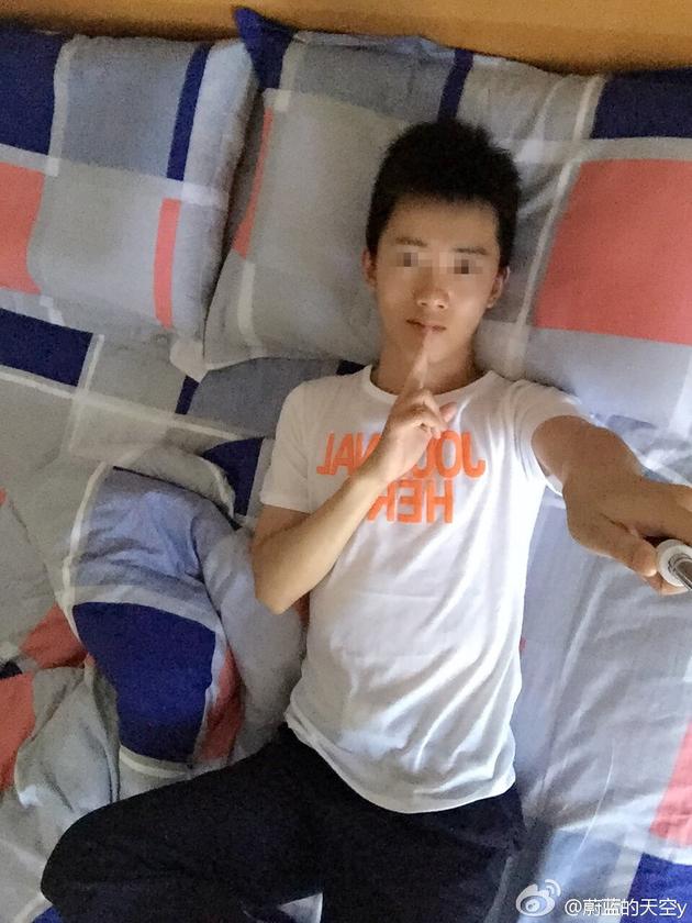 杨某私照