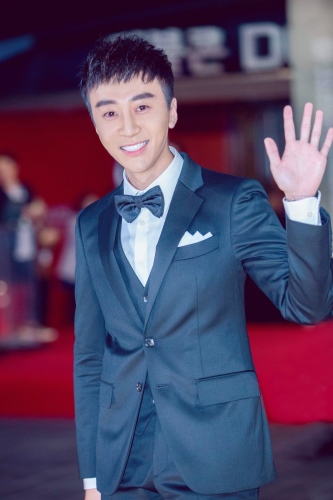 《浮世千》入围釜山电影节 王子强亮相|浮世千