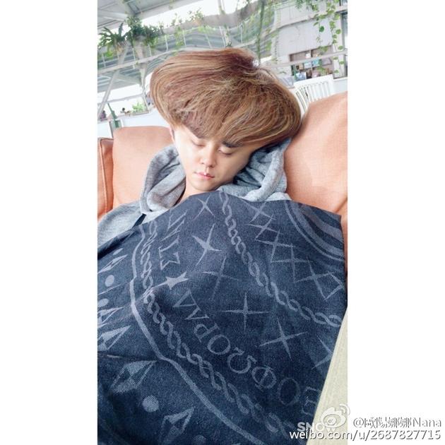 罗志祥惨遭欧阳娜娜恶搞