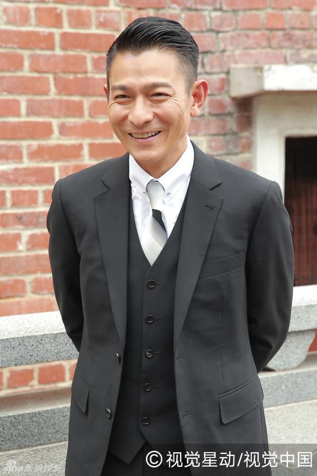 文艺界人士刘德华