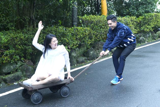 孙子涵《傻傻等》MV