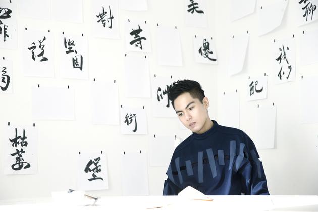 孙子涵《傻傻等》MV上线