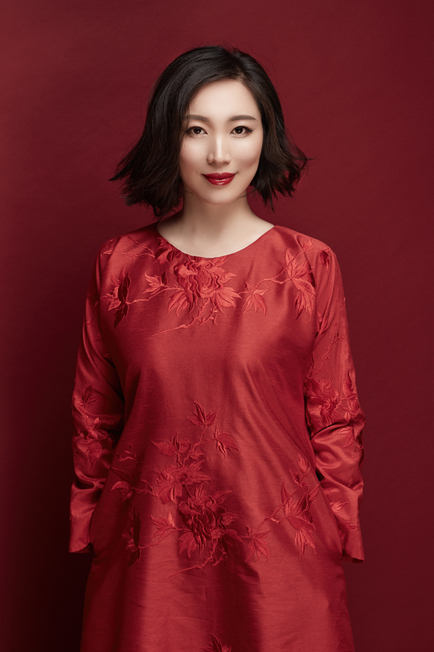 廖芊芊《康巴情》MV上线 展康定高原风貌|廖芊