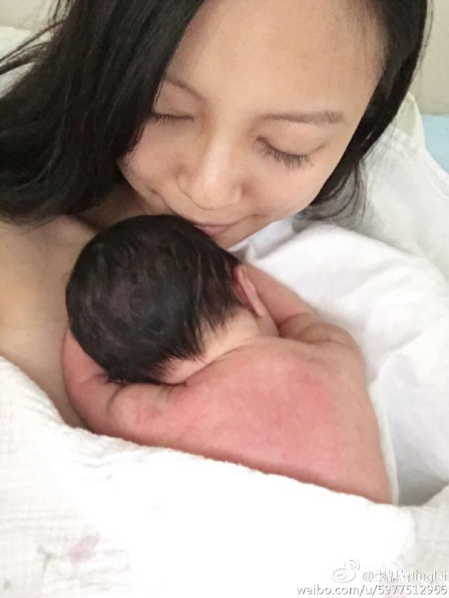 王力宏妻子和女儿