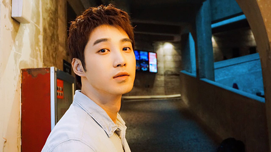 庞瀚辰《夏至》饰演暖男 拍摄现场庆生|庞瀚辰|生日|夏至未至_新浪娱乐_新浪网