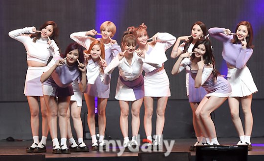 TWICE成2016韩国女团唱片冠军