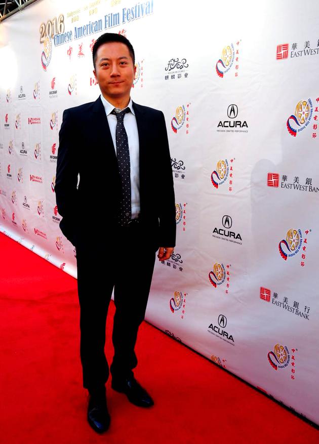 张云可先生红毯照