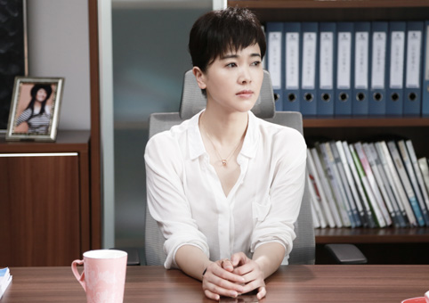 《国家底线》左小青显外柔内刚女性魅力|左小