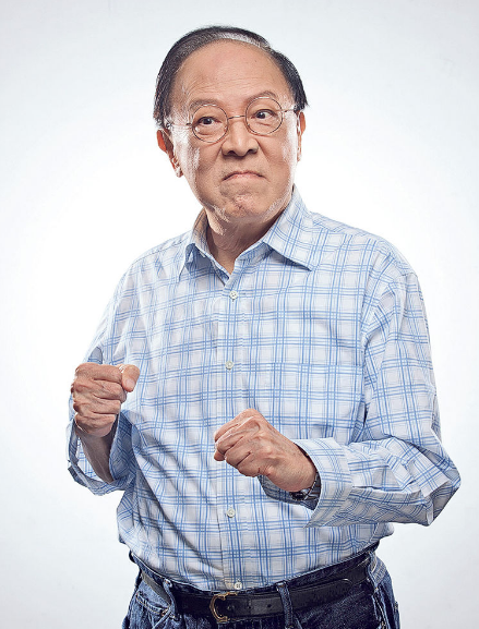 79岁钟景辉患大肠癌 手术成功出院休养