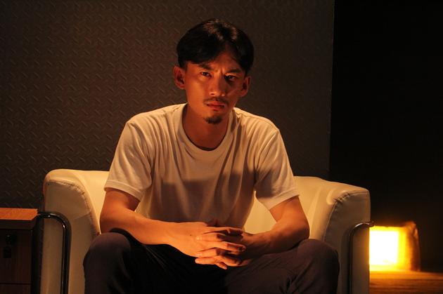 薛闻君《暗捕者》剧照