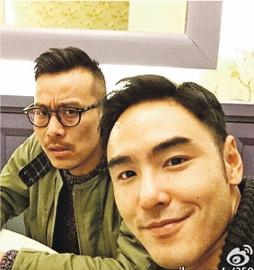 传阮经天（右）分手后意志消沉，挥拳打好友兼经理人张钢浚（左），兄弟情破裂