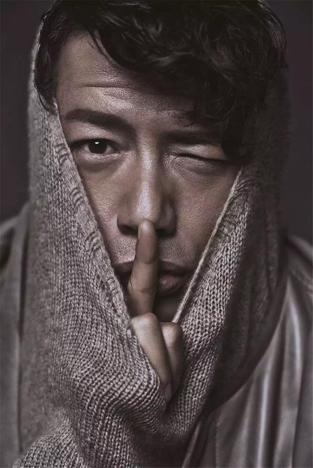 段奕宏获致敬表现奖 坦言将坚持敬畏艺术|华语电影传媒盛典|段奕宏|获奖_新浪娱乐_新浪网