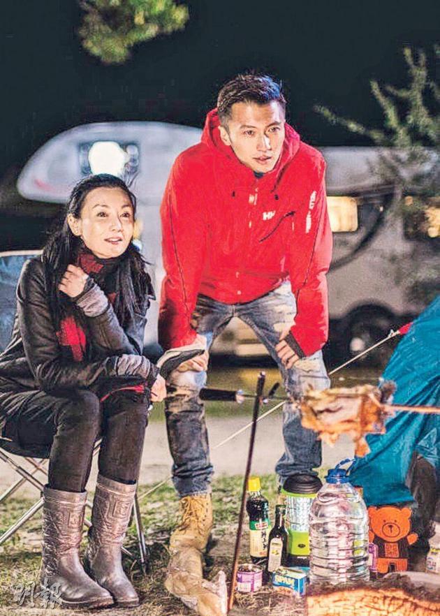 张曼玉（左）向谢霆锋（右）透露退隐12年的生活