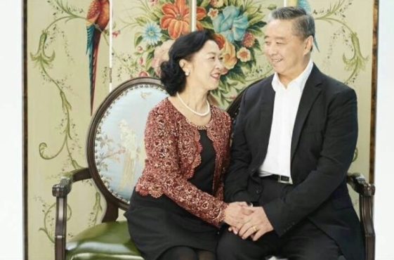 田亮父母合照