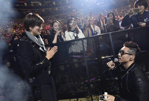 许昕向女友求婚