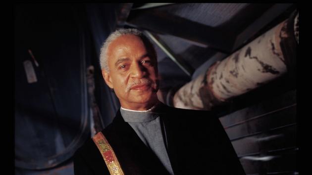 格拉斯曾出演的《萤火虫》被不少人推崇为科幻经典