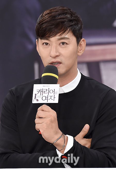 朱镇模签约韩国华谊兄弟 与周元等成同门|朱镇