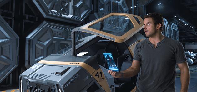 克里斯·帕拉特饰演的太空旅客吉姆是二级工程师
