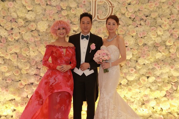 港星女婿骗婚神转折 "小三"曝床照疑怀孕 港星女婿骗婚神转折 "小三"曝床照疑怀孕