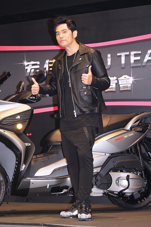 周杰伦透露在吃中药调理身体