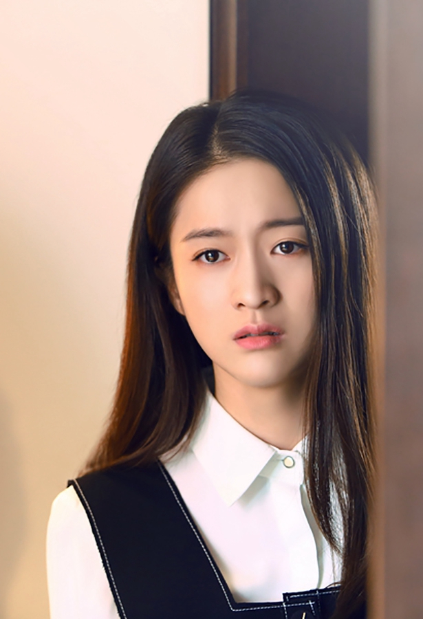 张雪迎泪光闪闪惹人怜