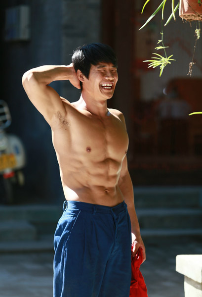 谢孟伟憨厚可爱