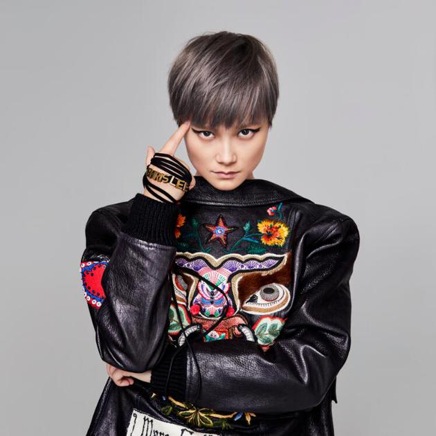 李宇春 猜成语_李宇春性感(3)