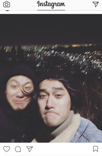 蒋劲夫晒“艺术家”造型