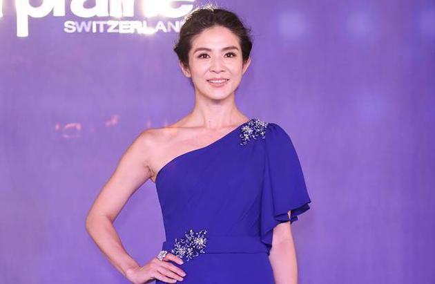 杨采妮传出肚皮有喜,怀首胎5个月