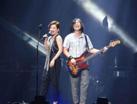 梁静茹现身五月天演唱会 玛莎不敢看她