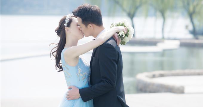 《放弃我抓紧我》收官 陈乔恩王凯寻回初心泪目