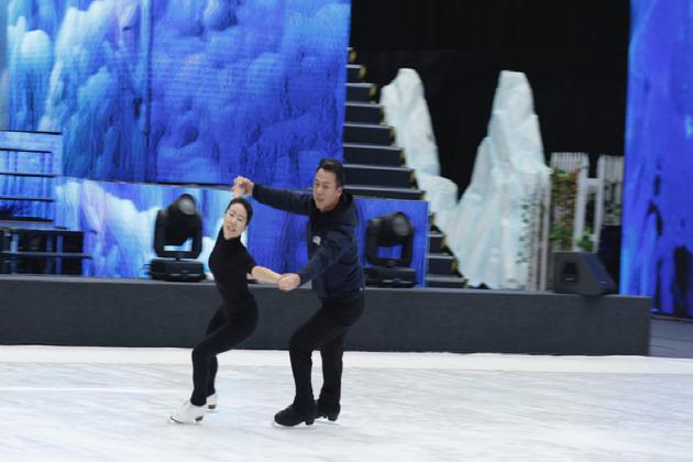 申雪赵宏博冰上“芭蕾”表演