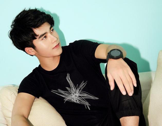 刘奕畅直播唱国歌 自曝被贾玲疼爱有加|刘奕畅