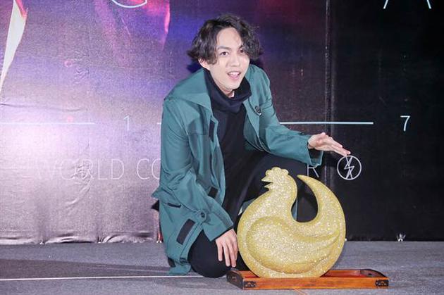 林宥嘉两天前为演唱会宣传时,才坦言与女友同居中