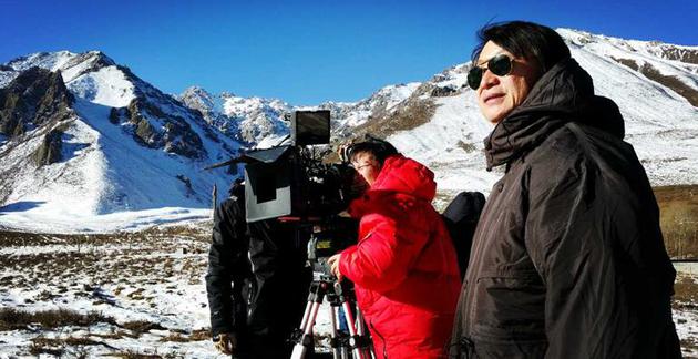 《青海湖畔》片场