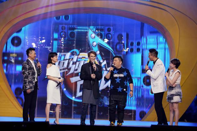 林志炫化身“林老师”现场教学