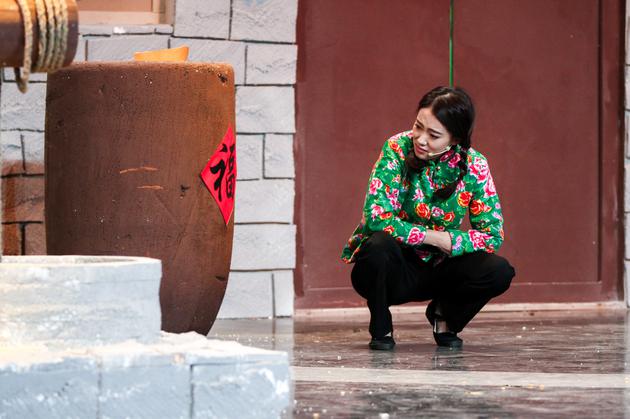 张小斐抱憾止步喜剧人 发长文表白舞台