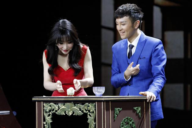 东方春晚彩排 傅琰东变魔术遭柳岩质疑|柳岩
