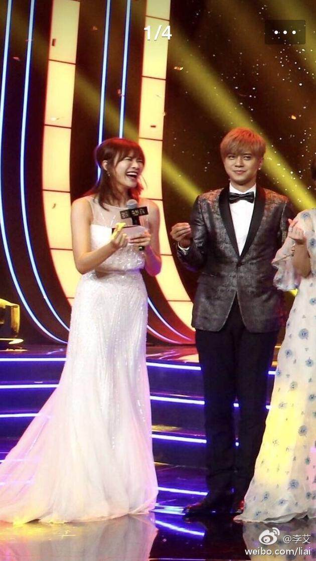 小猪特殊比心手势