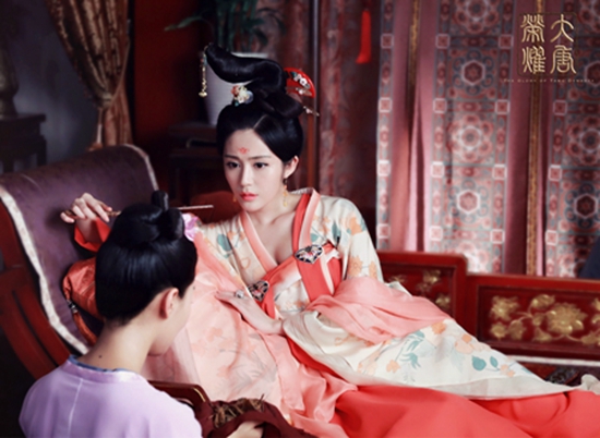 《大唐荣耀》汤晶媚景甜上演后宫花式争宠|景