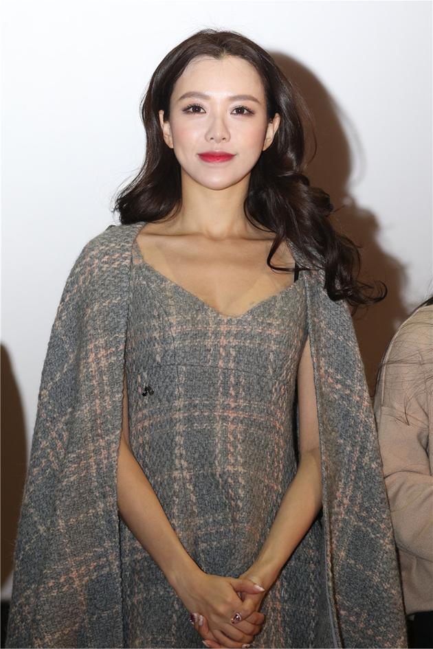 黄一琳首演古装“撞脸”唐嫣_手机新浪网