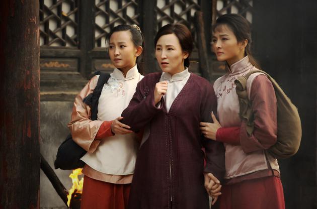 代文雯、岳丽娜、骆文博