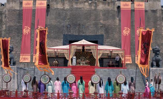 《钟离凰》选妃场景图