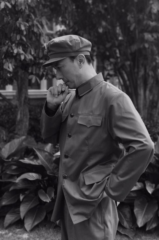 《芳华》赵立新再度携手冯小刚