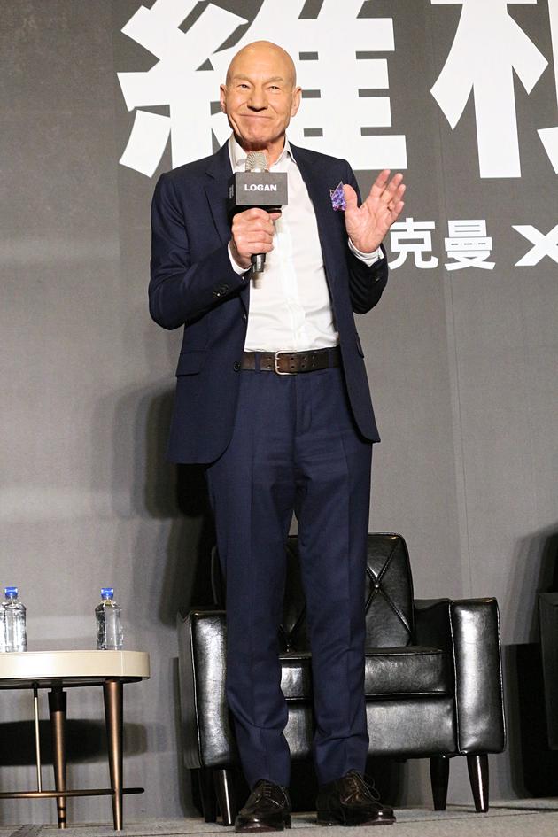 休·杰克曼称皮肤癌无大碍 尊敬X教授视他为偶像--扬子晚报网