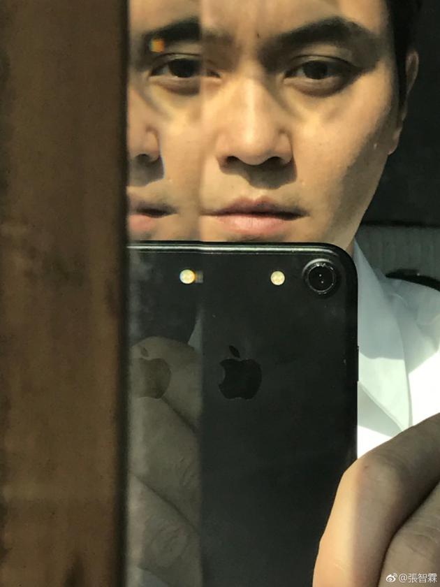 张智霖自拍
