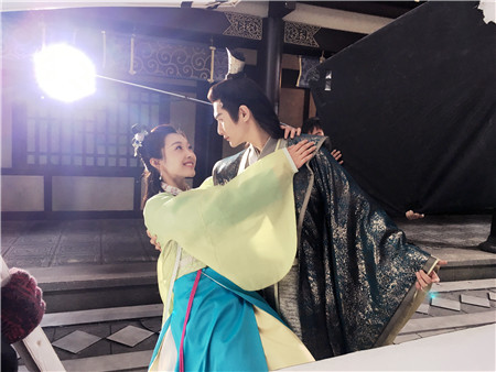 朱梓骁宣璐甜蜜相拥 