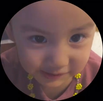 多妹撒娇想吃冰淇淋