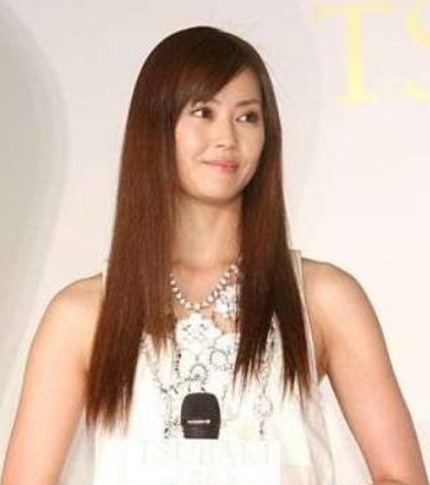 观月亚理莎资料图