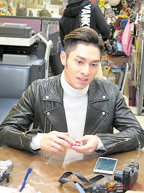 关楚耀想办十周年秀。